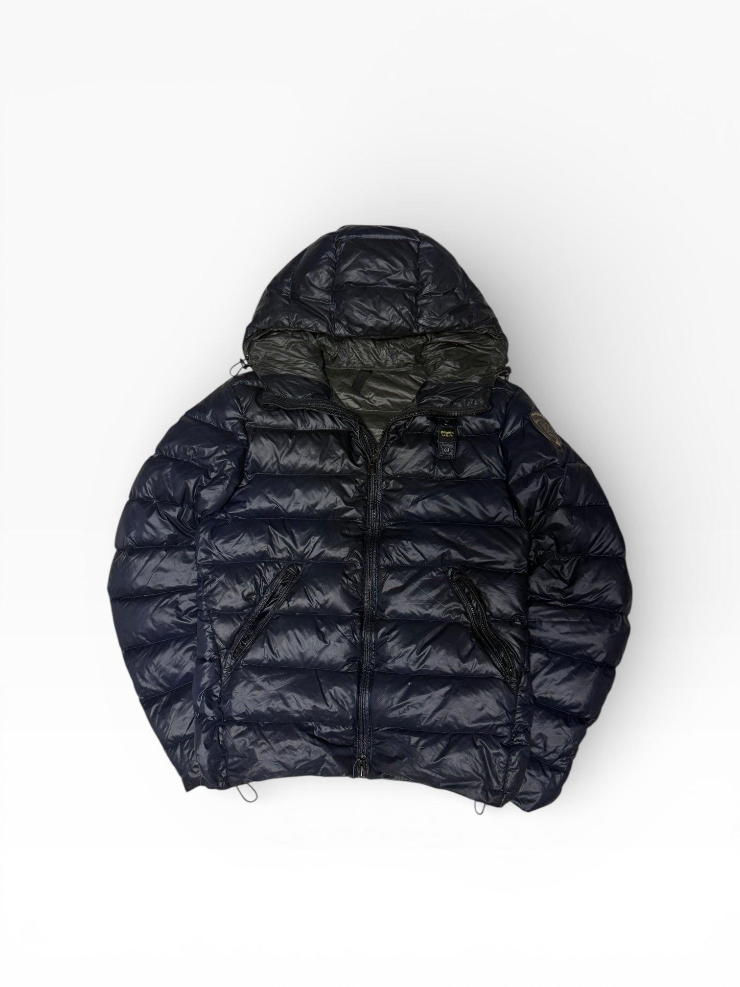 Blauer Pufferjacke