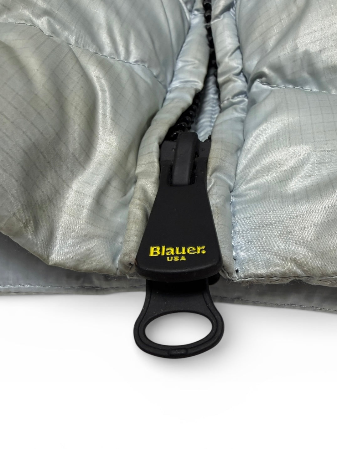 Blauer Pufferjacke Hellblau