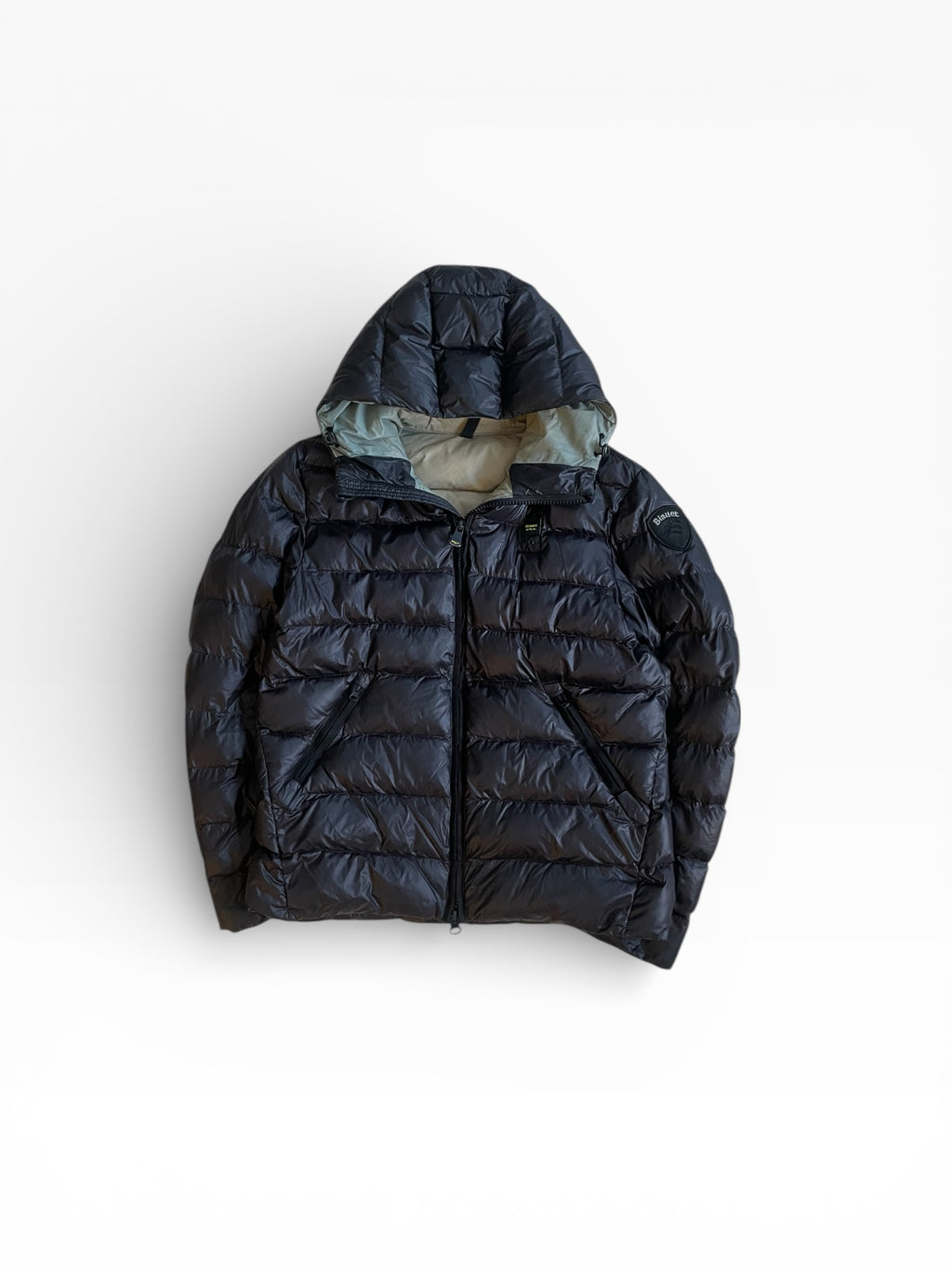 Blauer Puffer