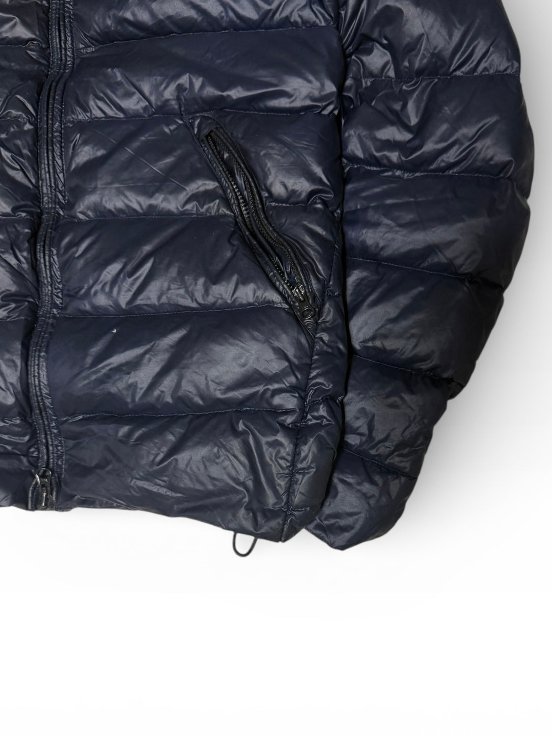 Blauer Pufferjacke