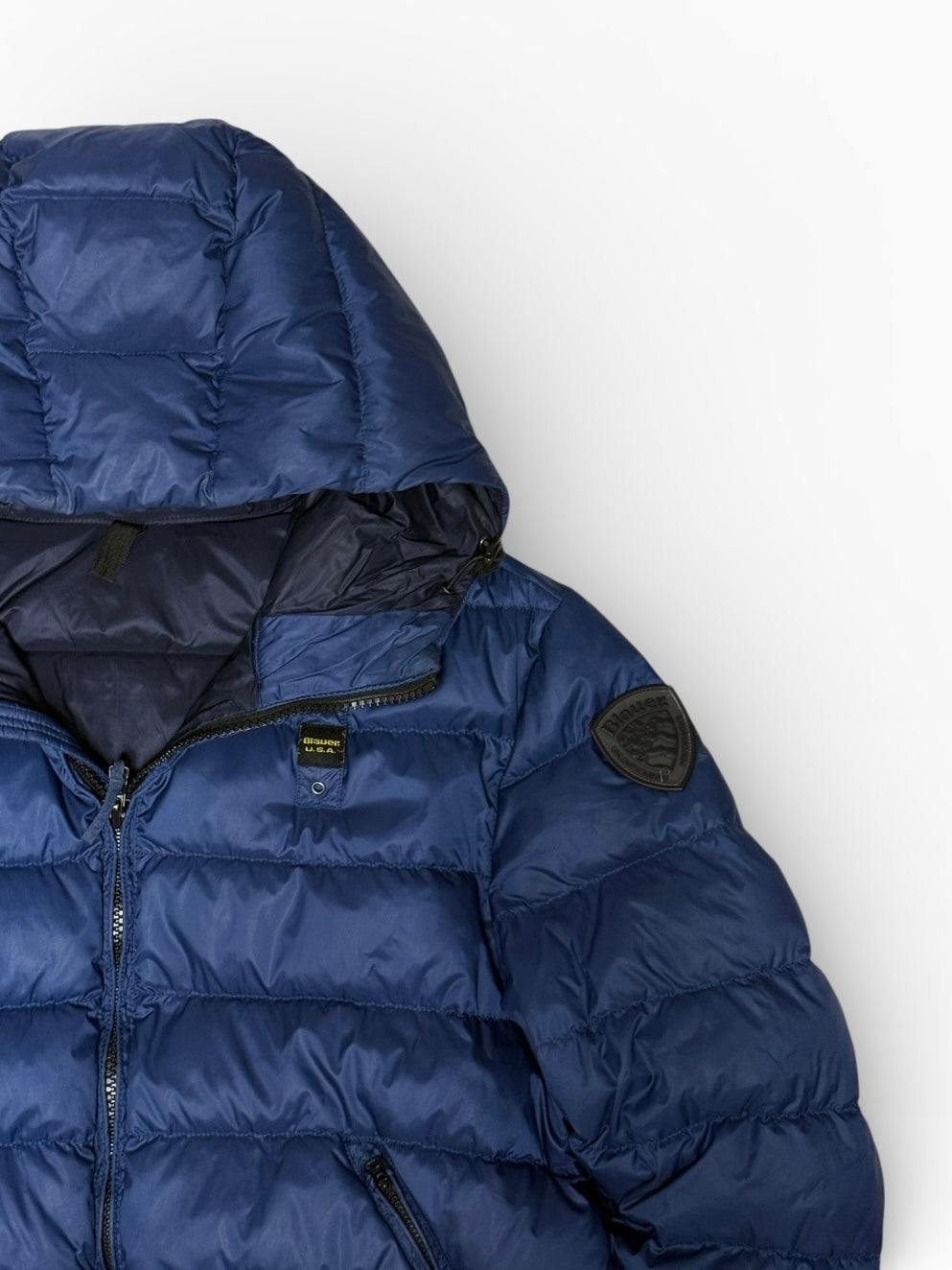 Blauer Pufferjacke Dunkelblau